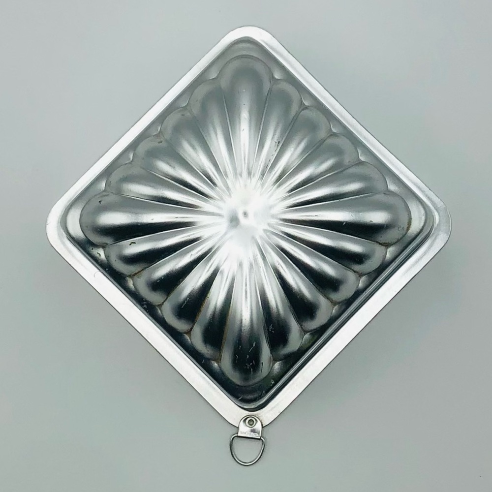 Cake Topper or Mini Square Cake Mold Pan